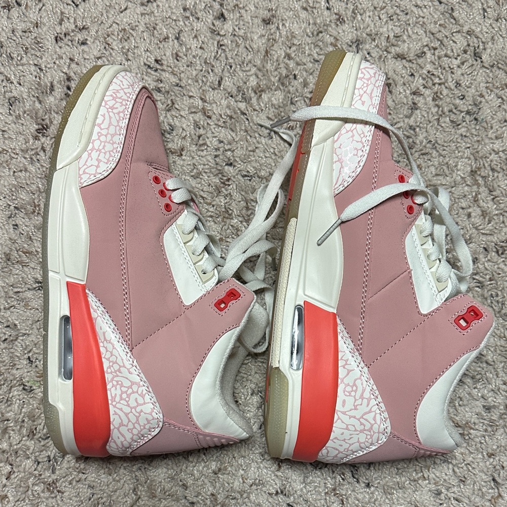 Jordan Women's Shoes in Pink and White - Picture 10 of 10